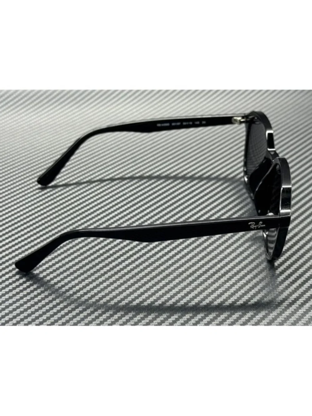 New Ray-Ban Men Black Sunglasses 54-19-145